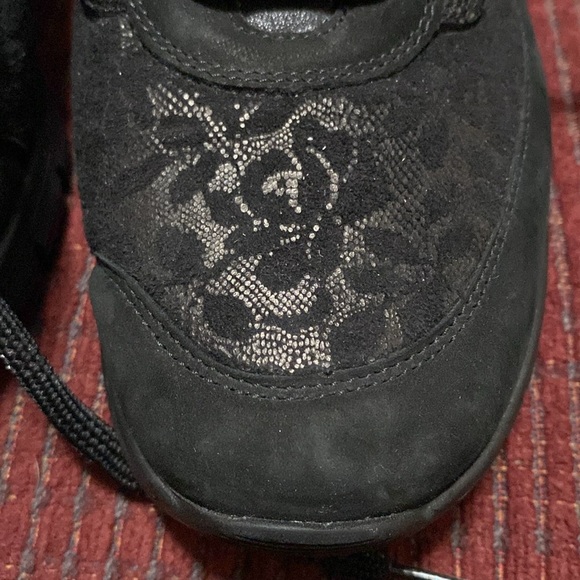 WALDLAUFER “WEITE K” BLACK FLORAL PATTERN SNEAKERS - Picture 2 of 14